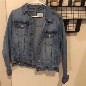 Like-new medium wash denim jacket Forever 21